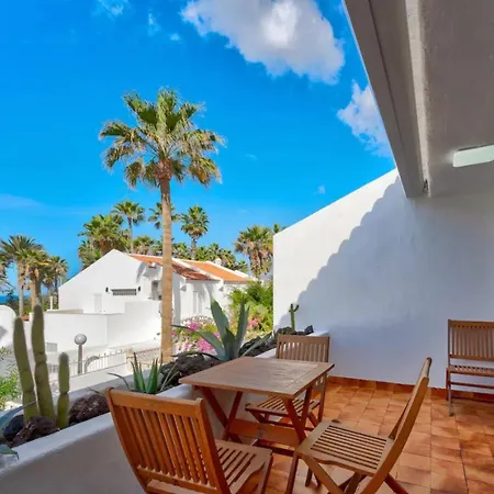 Lovely House In First Line Appartement *