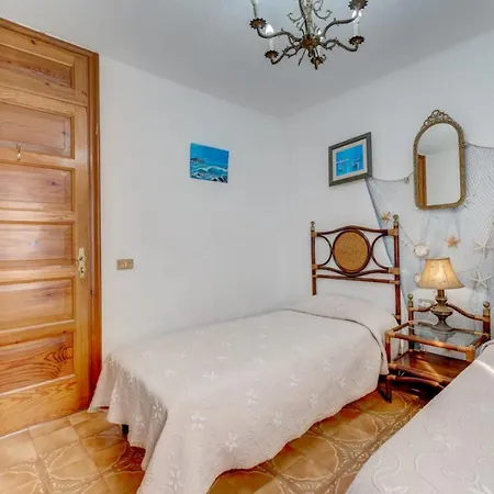 Lovely House In First Line Appartement *